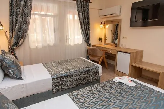 Comfort Tek Büyük veya İki Ayrı Yataklı Oda