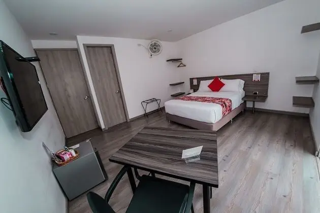 Standard Tek Büyük Yataklı Oda
