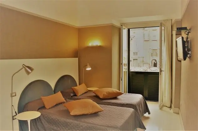 1 Çift Kişilik Veya 2 Tek Kişilik Yatak Classic