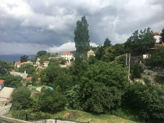 Classic Double Room With Window and Portaria View