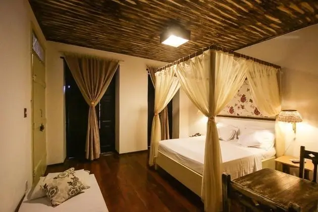 Luxury Oda
