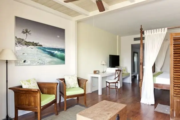 Club Room San Juan (Port Aventura tickets & 1 Ferrari Land ticket & Express Premium pass 1 day)