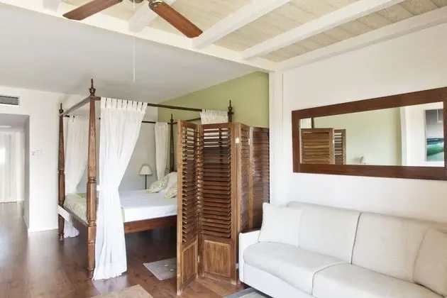 Club Room San Juan (Port Aventura tickets & 1 Ferrari Land ticket & Express Premium pass 1 day)