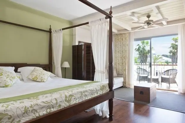 Club Room San Juan (Port Aventura tickets & 1 Ferrari Land ticket & Express Premium pass 1 day)