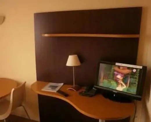 Apart, Bir adet Çift Kişilik Yataklı ve Bir Çekyatlı