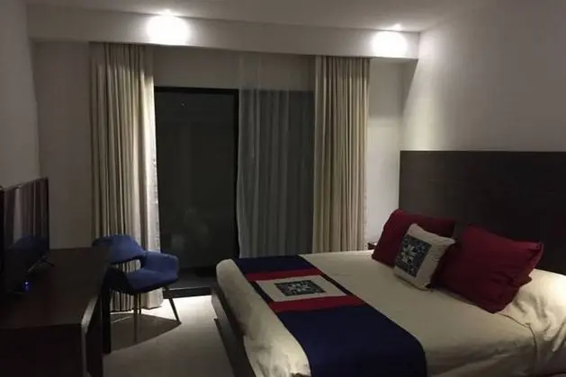1 Çift ​​kişilik Yatak King Size Bed