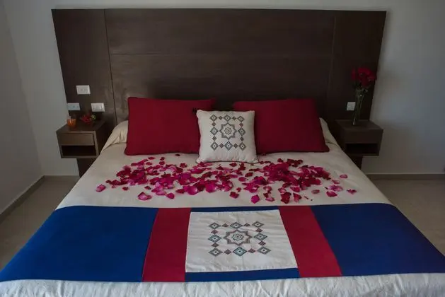 1 Çift ​​kişilik Yatak Queen Size Bed