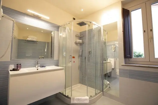 Comfort Tek Büyük Yataklı Oda, Balkon, Şehir Manzaralı