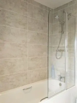 Tek Büyük Yataklı Oda (Room2)