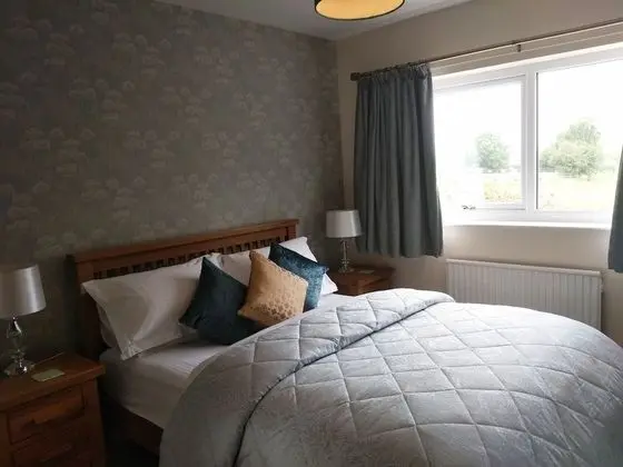 Tek Büyük Yataklı Oda (Room2)