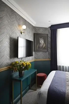 Premium Tek Büyük Yataklı Oda