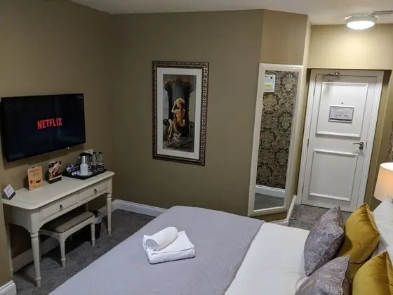Deluxe Tek Büyük Yataklı Oda