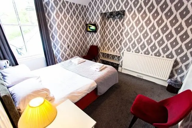 Standard Tek Büyük Yataklı Oda