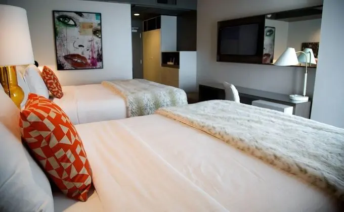 Standard Oda, 2 Büyük (Queen) Boy Yatak, Sigara İçilmez, Şehir Manzaralı
