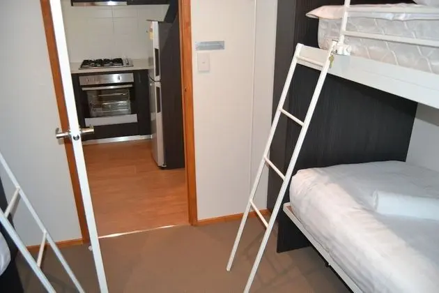 Villa (Corella Villa (1 Queen & 2 Bunks))