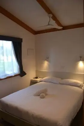 Villa (Corella Villa (1 Queen & 2 Bunks))