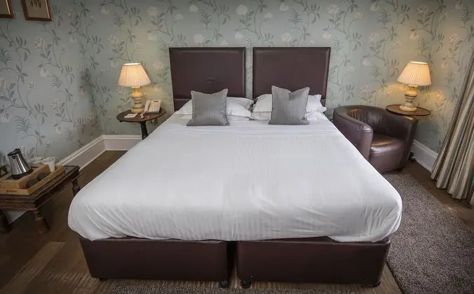Tek Büyük veya İki Ayrı Yataklı Oda (in main hotel)