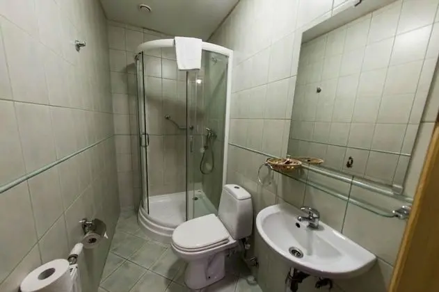 Standard Tek Büyük Yataklı Oda
