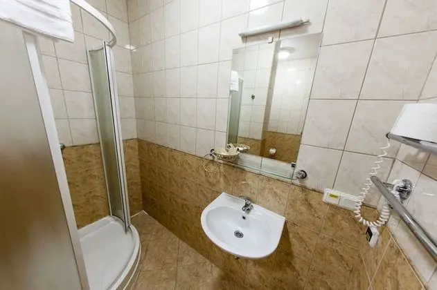 Standard Tek Büyük Yataklı Oda, Göl Manzaralı