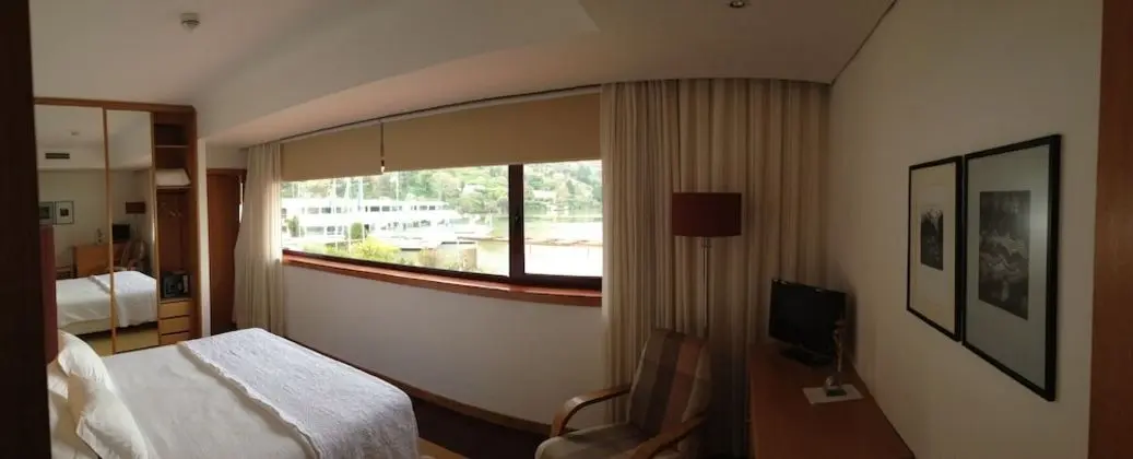 Panoramic Tek Büyük Yataklı Oda, Nehir Manzaralı