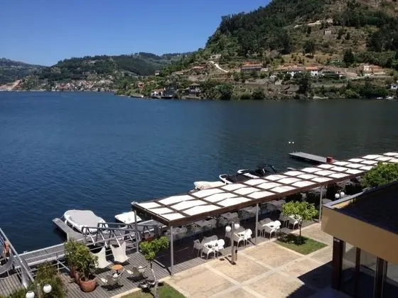 Panoramic Tek Büyük Yataklı Oda, Nehir Manzaralı