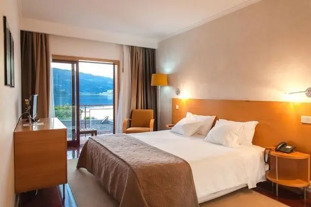 Tek Büyük Yataklı Oda, Nehir Manzaralı (Balcony)