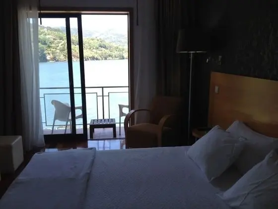 Tek Büyük Yataklı Oda, Nehir Manzaralı (Balcony)