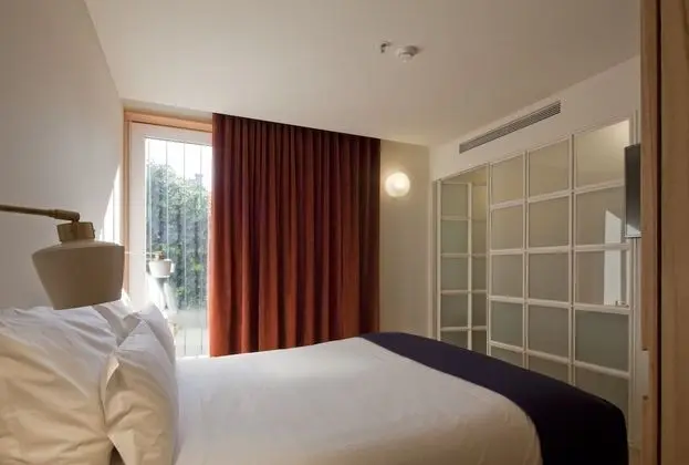 Tek Büyük Yataklı Oda (Small)