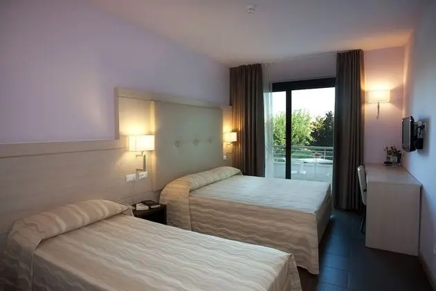 Design Üç Kişilik Oda