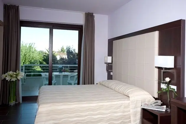 Design Üç Kişilik Oda