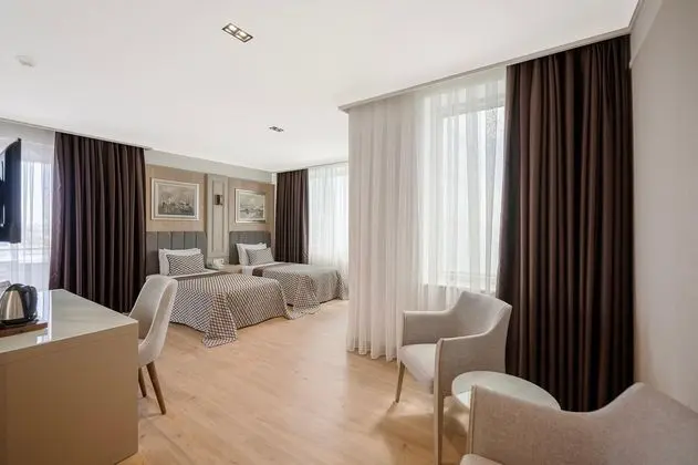 https://images.etstur.com/files/images/hotelImages/TR/51914/l/Porto-Bello-Hotel-Oda-397289.jpg