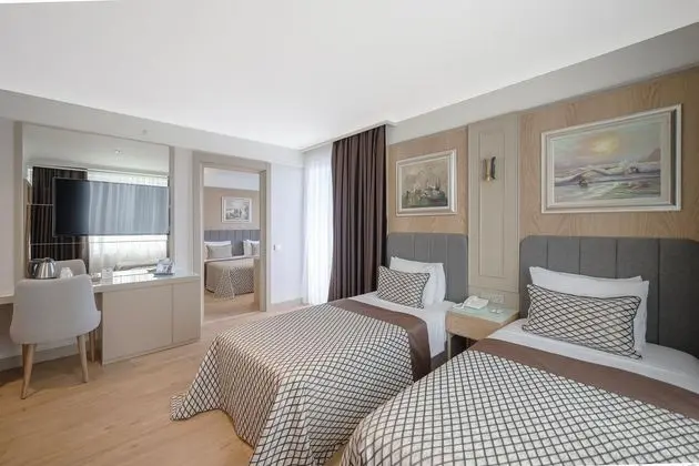 https://images.etstur.com/files/images/hotelImages/TR/51914/l/Porto-Bello-Hotel-Oda-397290.jpg