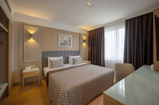 https://images.etstur.com/files/images/hotelImages/TR/51914/l/Porto-Bello-Hotel-Oda-397292.jpg