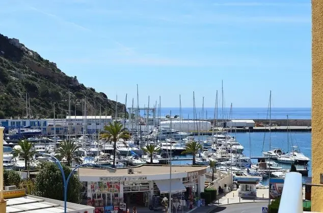 Comfort Büyük Yataklı Tek Kişilik Oda, Kısmi Deniz Manzaralı