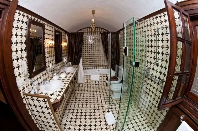 Grand Villa, Birden Çok Yatak Odası (sleeps 48)