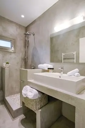 Villa, 5 Yatak Odası, Kişiye Özel Havuzlu, Deniz Manzaralı (Kalyva Mare)