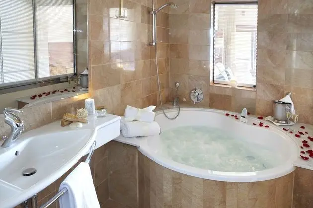Deluxe double room hot tub (terrace)