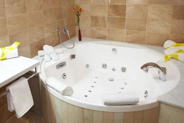 Romantic Tek Büyük Yataklı Oda, Sıcak Su Küveti