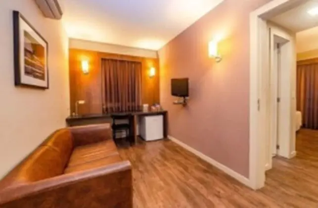 Superior Oda, 1 Büyük (Queen) Boy Yatak ve Çekyat, Şehir Manzaralı