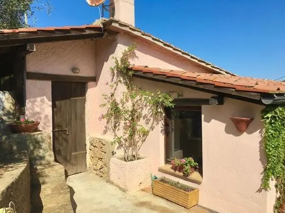Villa, Sigara İçilebilir