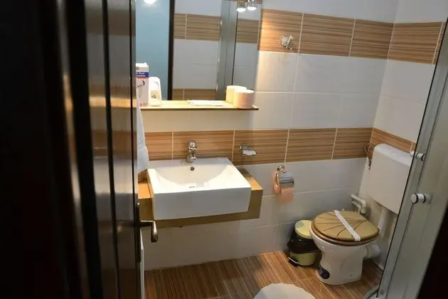 Basic Tek Büyük Yataklı Oda, Şehir Manzaralı