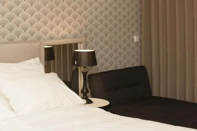 Superior Tek Büyük Yataklı Oda, 1 Çift Kişilik Yatak, Balkon, Bahçe Manzaralı (illusion)