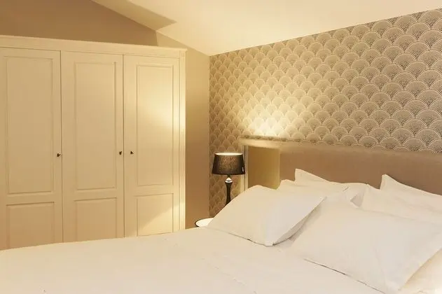 Superior Tek Büyük Yataklı Oda, 1 Çift Kişilik Yatak, Balkon, Bahçe Manzaralı (illusion)