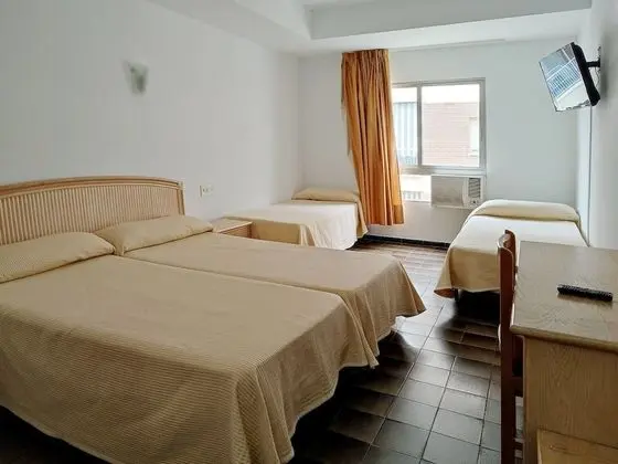 Dört Kişilik Oda
