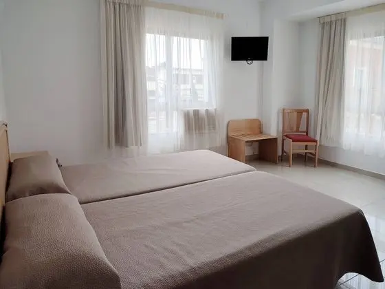 Grand Tek Büyük Yataklı Oda