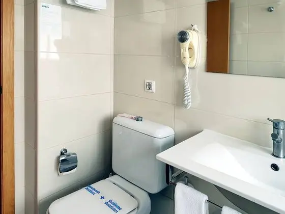 Grand Tek Büyük Yataklı Oda