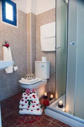 Üç Kişilik Oda, Deniz Manzaralı