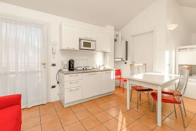Family Stüdyo, Birden Çok Yatak, Dağ Manzaralı, Göl Kenarı (Porto Letizia Begonia 7)
