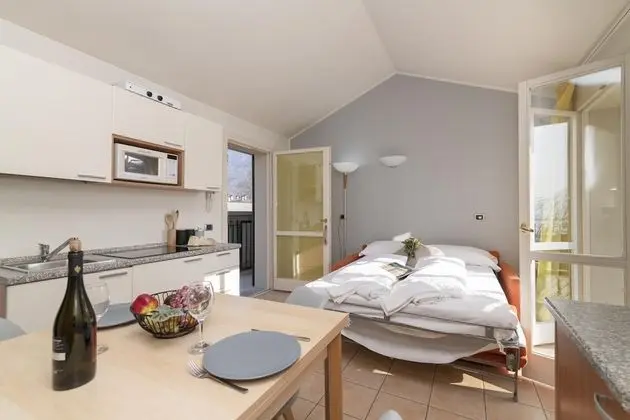 Family Stüdyo, Birden Çok Yatak, Dağ Manzaralı, Göl Kenarı (Porto Letizia Begonia 8)