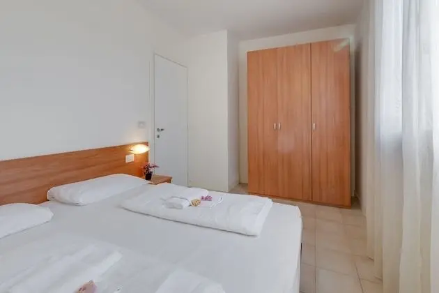 Standard Apart Daire, 1 Çift Kişilik Yatak ve Çekyat (Porto Letizia Chopin 8)